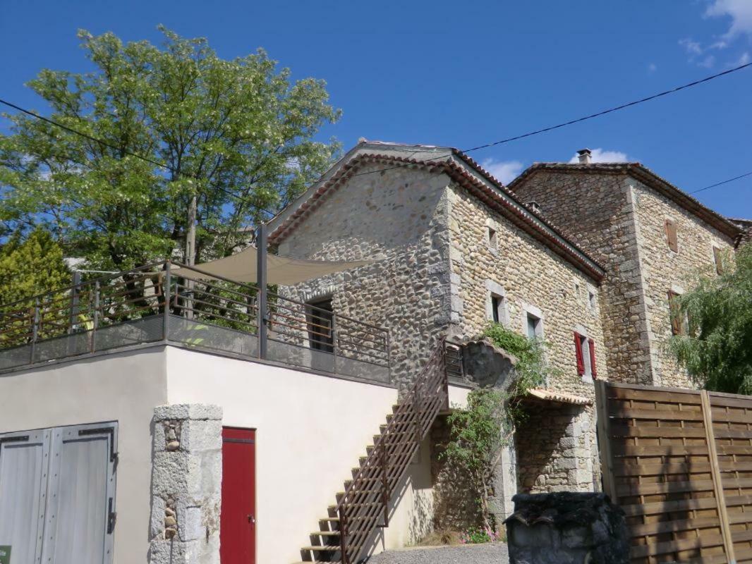 L'Envol Des Papillons Villa Grospierres Exterior photo